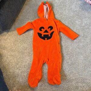 Halloween Pumpkin Baby Bunting Suit with Hood Costume Size 6-9 months footie